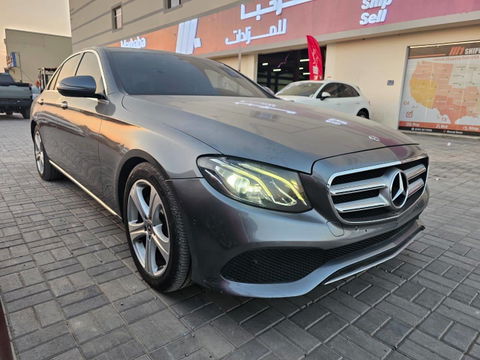 MERCEDES BENZ E 200