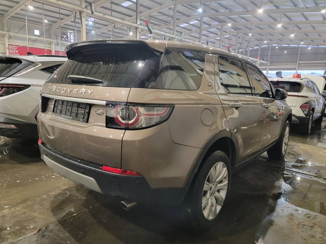 2016 LAND ROVER DISCOVERY — 135166 KM — Lot BN1GH567983 — Main - Marhaba Auctions Used Cars - Image 4