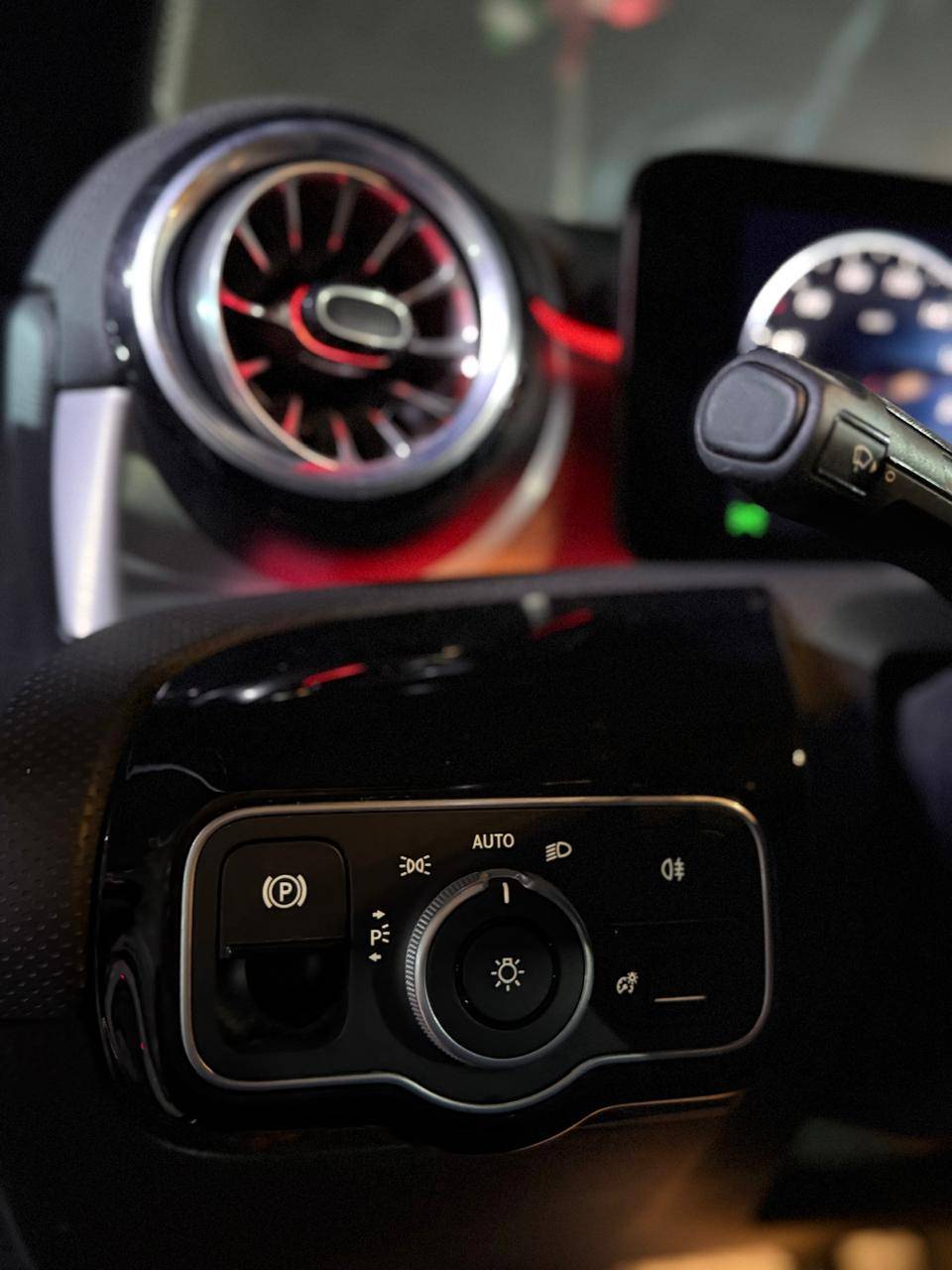 2025 MERCEDES BENZ CLA 250 — 39065 KM — Lot BXSN532500 - Marhaba Auctions Used Cars - Image 7