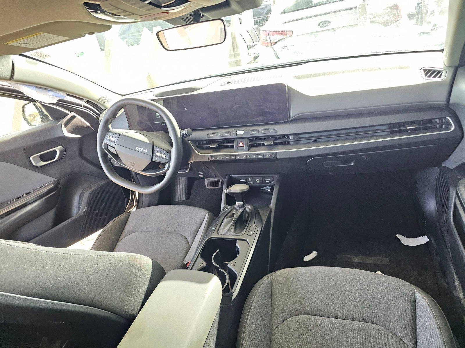 2025 KIA K4 — 7372 Miles — Lot SE015222 — Souq - Marhaba Auctions Used Cars - Image 8