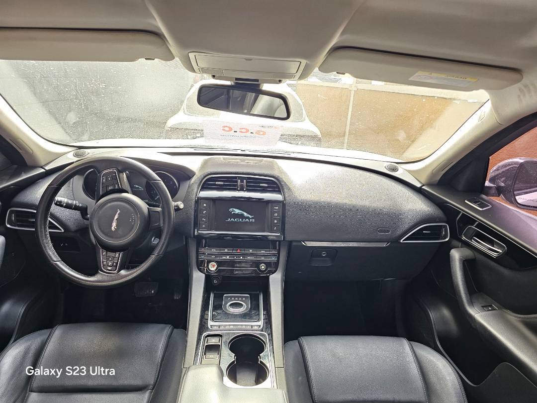 2017 JAGUAR F-PACE — 132318 KM — Lot HA077448 — Main - Marhaba Auctions Used Cars - Image 8