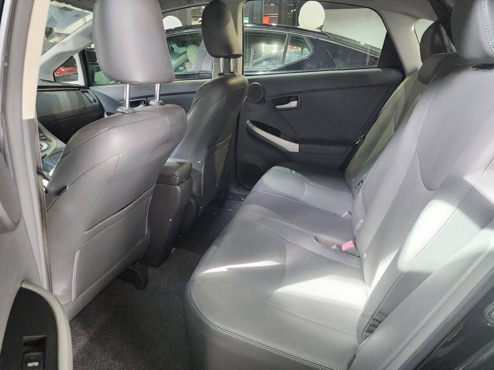 2011 TOYOTA PRIUS — 130577 Miles — Lot 307678 — Al Quoz - Marhaba Auctions Used Cars - Image 7