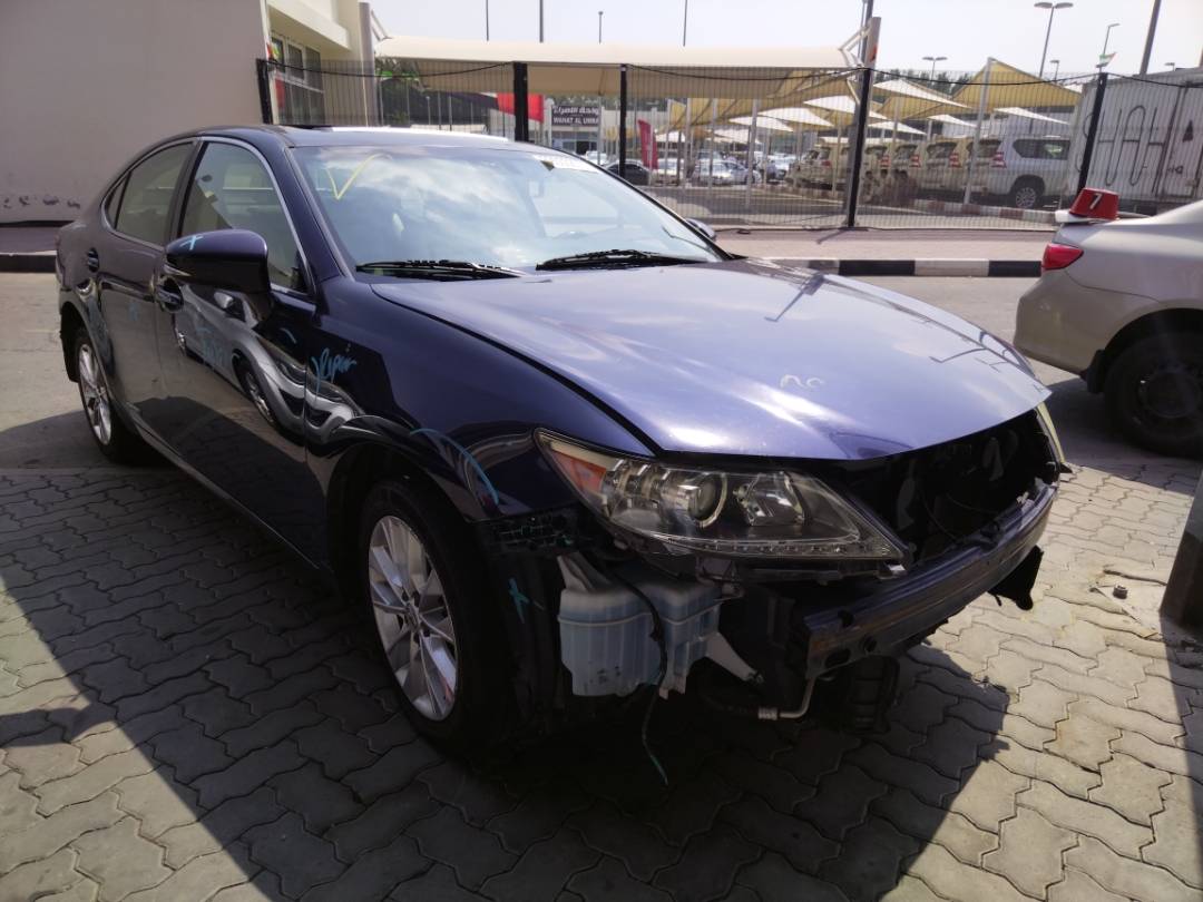 2013 LEXUS ES 300H — 127541 Miles — Lot 000265 - Marhaba Auctions Used Cars - Image 4