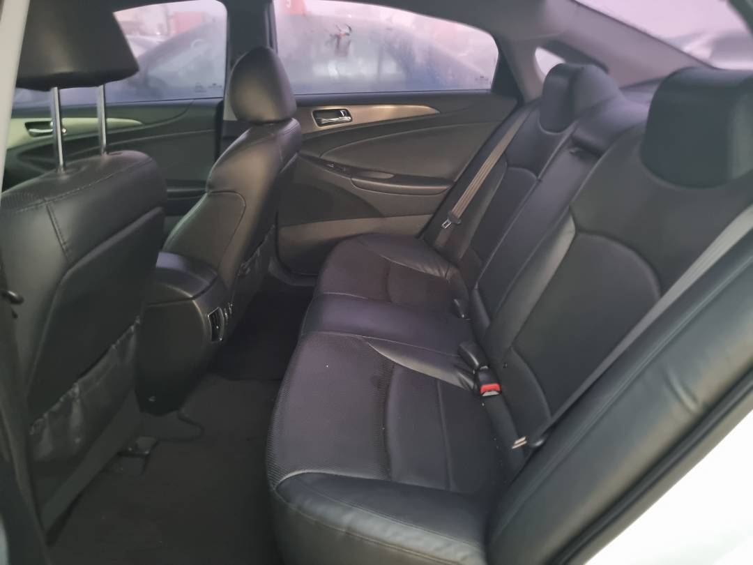 2013 HYUNDAI SONATA — 329259 KM — Lot 057734 — Ind. 12 - Marhaba Auctions Used Cars - Image 6