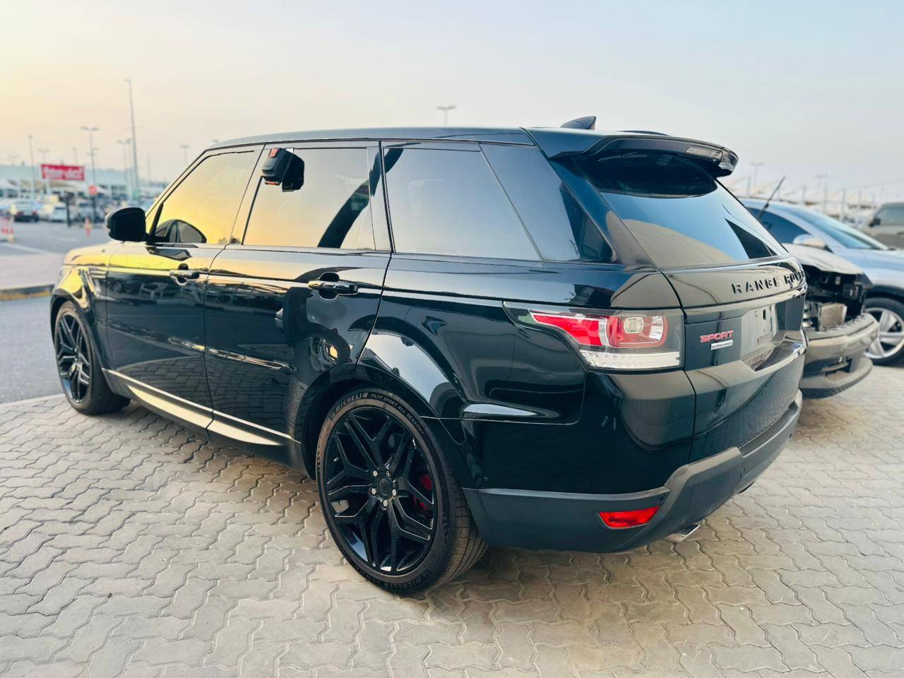 LAND ROVER RANGE ROVER SPORT 2017 - Marhaba Auction Used Cars - Image 6