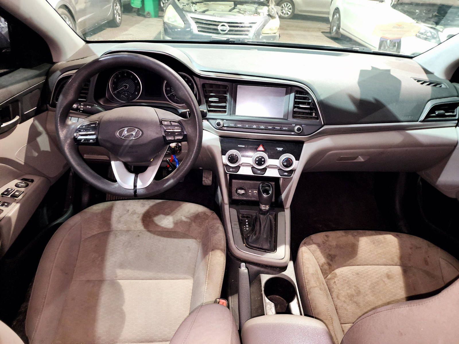 2019 HYUNDAI ELANTRA — 103209 Miles — Lot FXKU743001 — Souq - Marhaba Auctions Used Cars - Image 7