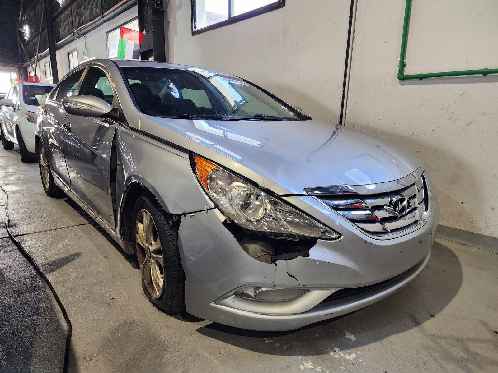 2011 HYUNDAI SONATA — 204945 Miles — Lot 69802174 — Al Quoz - Marhaba Auctions Used Cars - Image 4