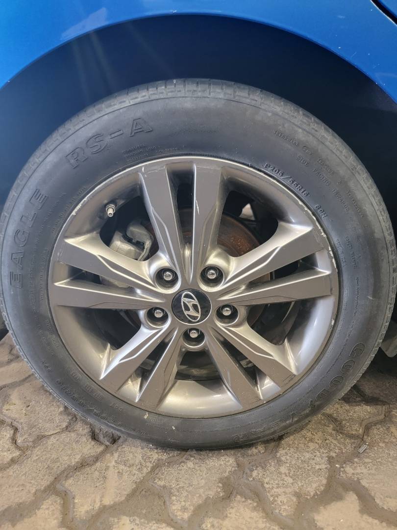 2018 HYUNDAI ELANTRA — 116753 Miles — Lot JH212831 - Marhaba Auctions Used Cars - Image 4
