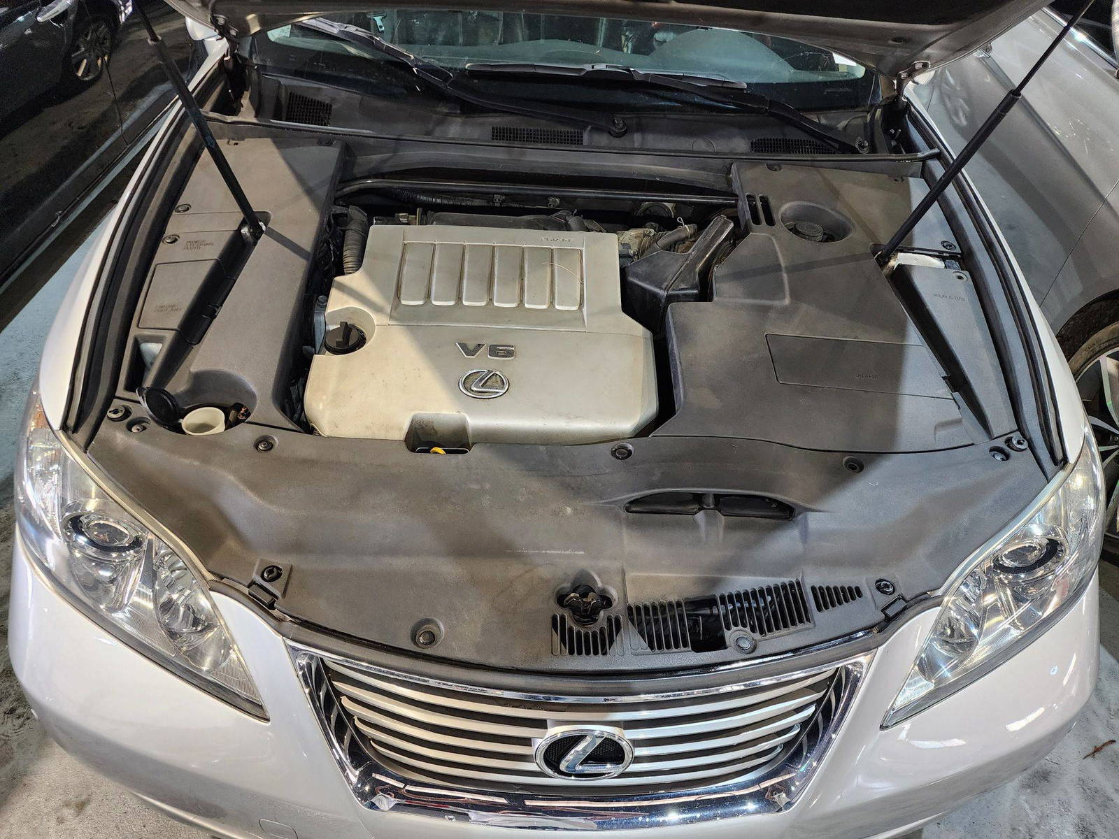2009 LEXUS ES 350 — 215235 KM — Lot 335774 — Souq - Marhaba Auctions Used Cars - Image 15