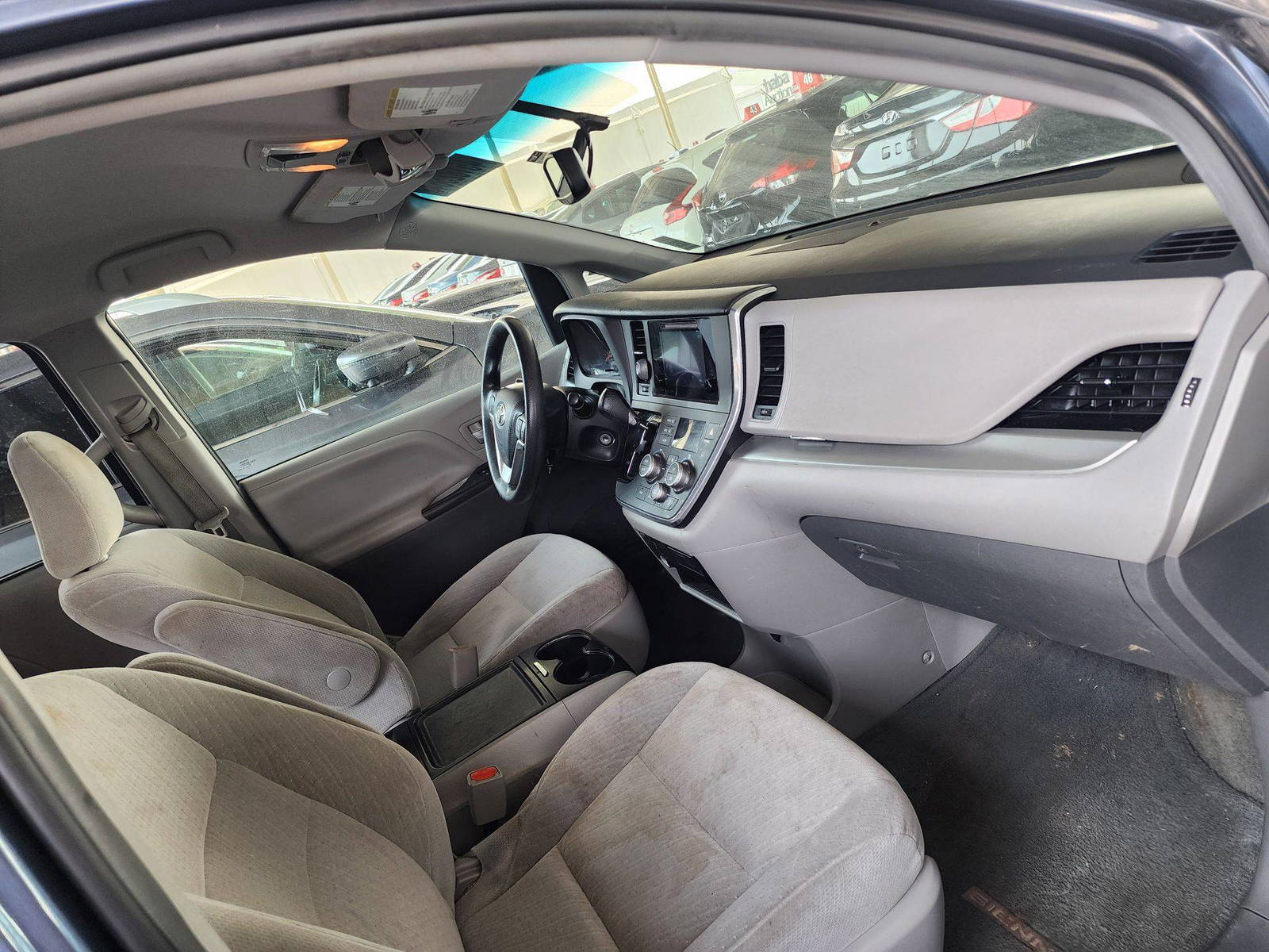 2016 TOYOTA SIENNA — 157056 Miles — Lot 45182564 — Ind. 12 - Marhaba Auctions Used Cars - Image 12