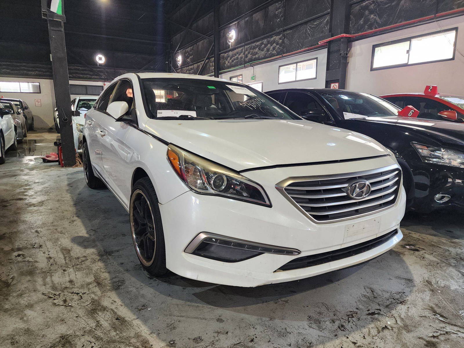 2015 HYUNDAI SONATA — 166439 Miles — Lot 157588 — Al Quoz - Marhaba Auctions Used Cars - Image 4