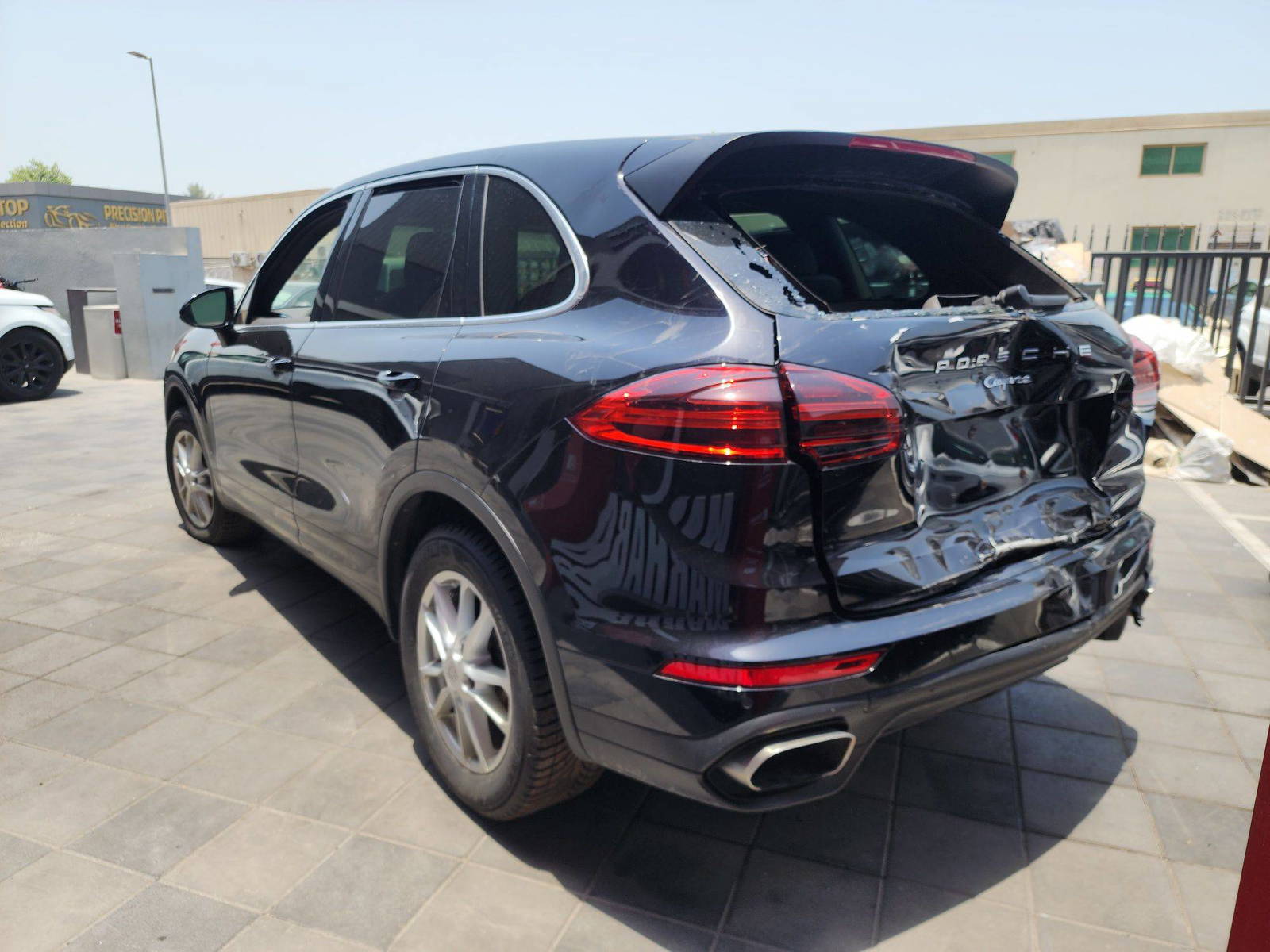 PORSCHE Cayenne 2016 - Marhaba Auction Used Cars - Image 3