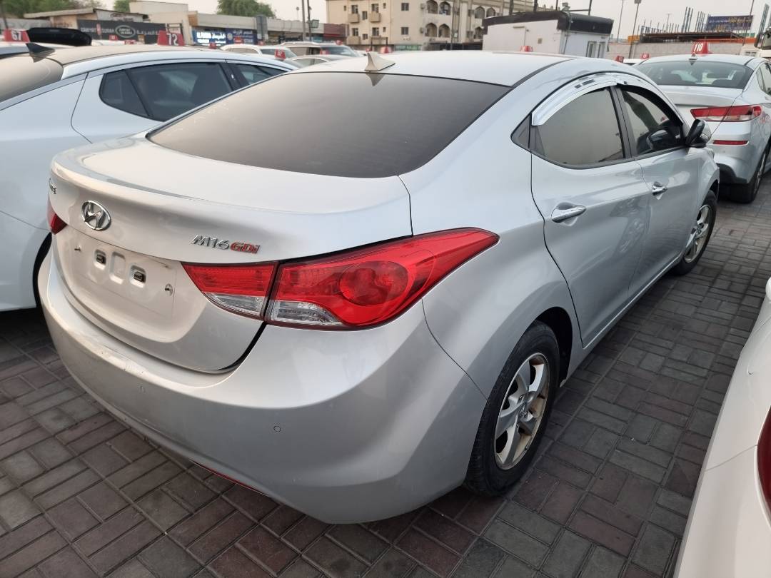 2012 HYUNDAI AVANTE — 185125 KM — Lot 206221 — Ind. 12 - Marhaba Auctions Used Cars - Image 4