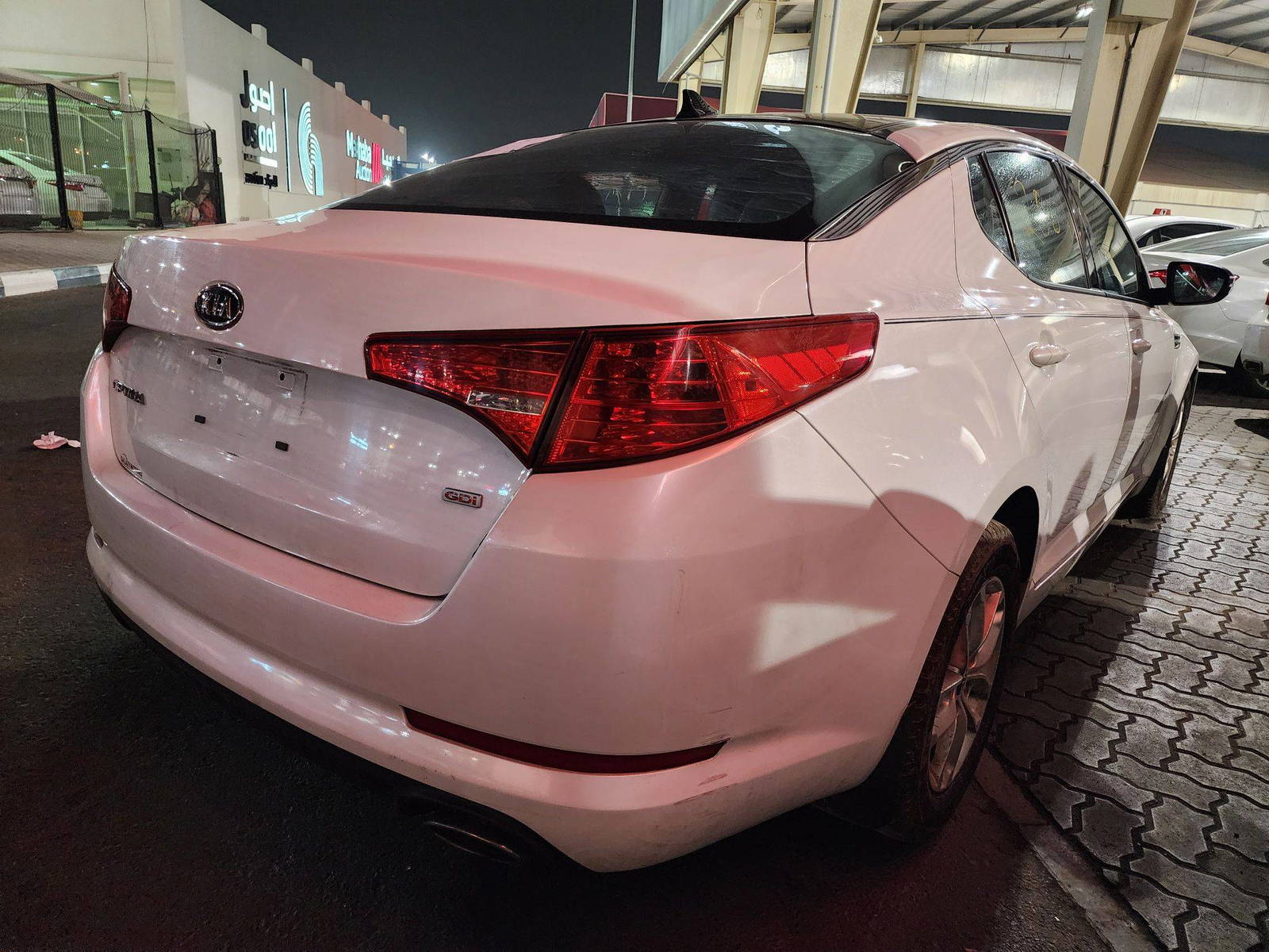 2011 KIA OPTIMA — 253770 KM — Lot 203130 — Souq - Marhaba Auctions Used Cars - Image 3