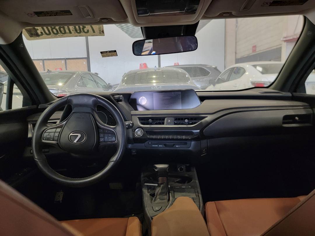2019 LEXUS UX 200 — 47725 KM — Lot K2003584 — Main - Marhaba Auctions Used Cars - Image 7