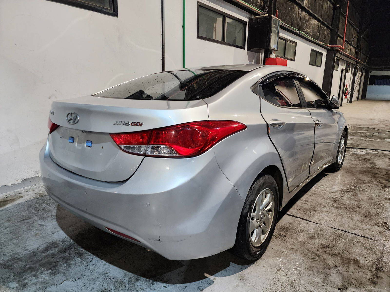 2011 HYUNDAI AVANTE — 115243 KM — Lot 060352 — Al Quoz - Marhaba Auctions Used Cars - Image 5