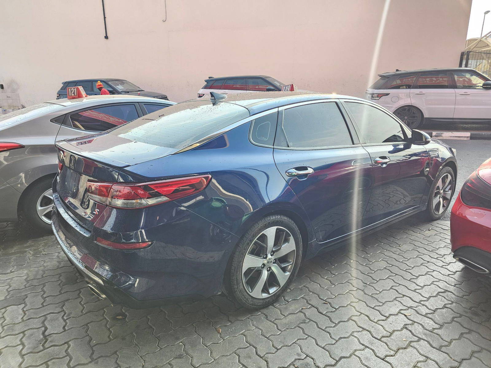 2019 KIA OPTIMA — 76540 Miles — Lot 8KG315021 — Souq - Marhaba Auctions Used Cars - Image 5