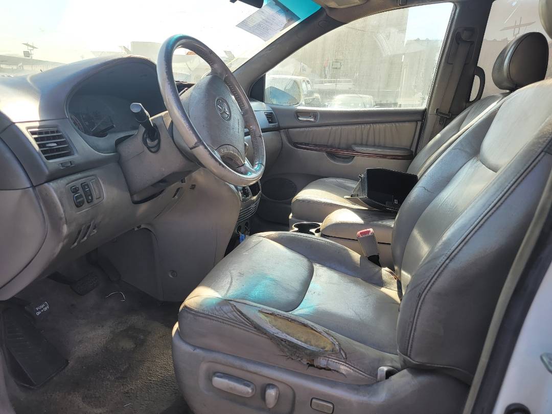 2005 TOYOTA SIENNA — 254549 Miles — Lot 280777 — Main - Marhaba Auctions Used Cars - Image 7