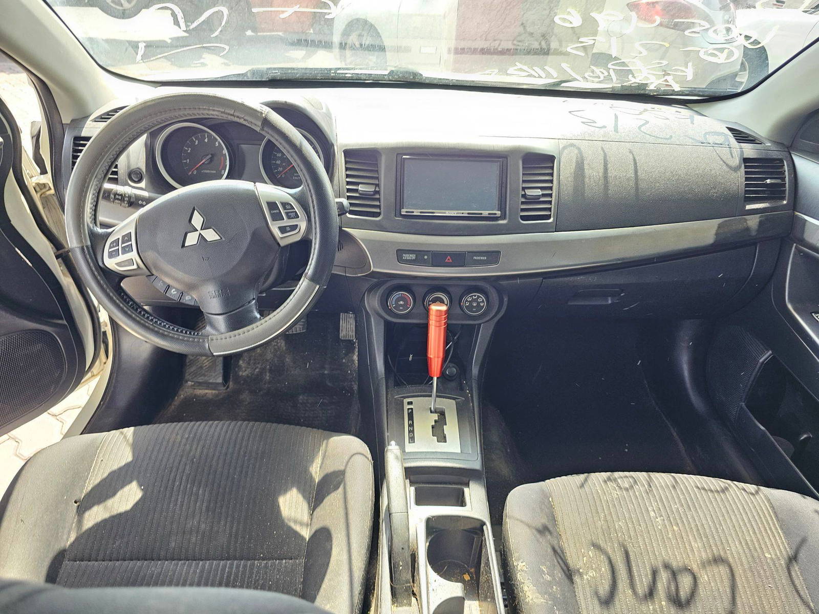 2015 MITSUBISHI LANCER — 213212 KM — Lot 12326717 — Souq - Marhaba Auctions Used Cars - Image 7
