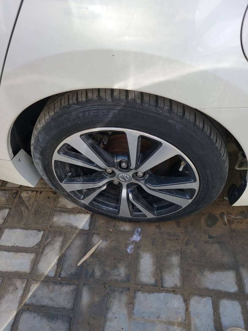 2016 NISSAN MAXIMA — 127086 Miles — Lot C380001 — Main - Marhaba Auctions Used Cars - Image 9