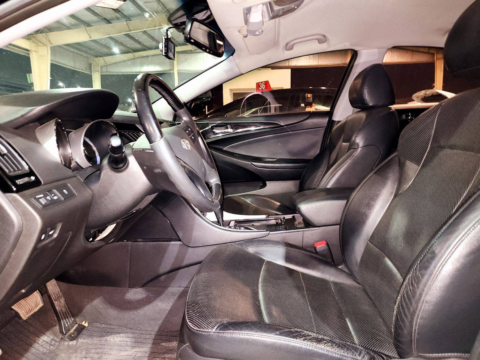 2011 HYUNDAI SONATA — 139266 KM — Lot 267262 — Souq - Marhaba Auctions Used Cars - Image 8