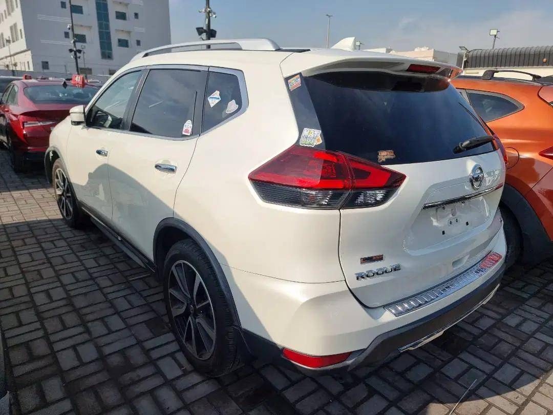 NISSAN ROGUE