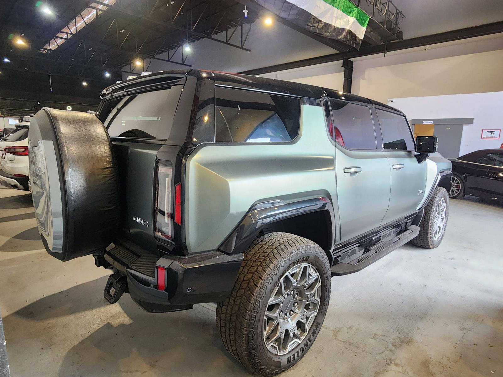 2024 GMC HUMMER EV SUV — 978 Miles — Lot 00514 — Main - Marhaba Auctions Used Cars - Image 6