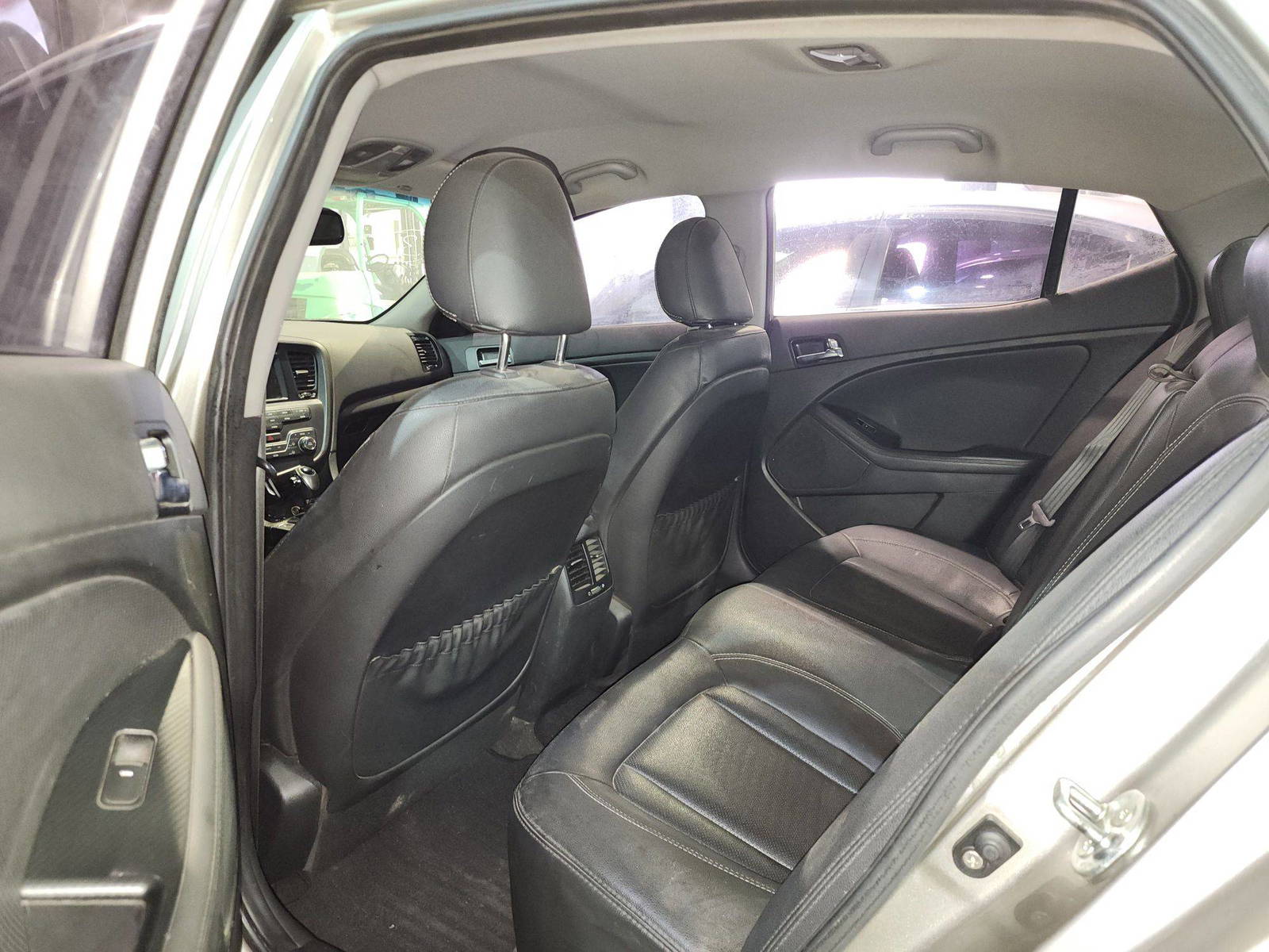 2012 KIA K5 — 294516 KM — Lot 006512 — Al Quoz - Marhaba Auctions Used Cars - Image 7