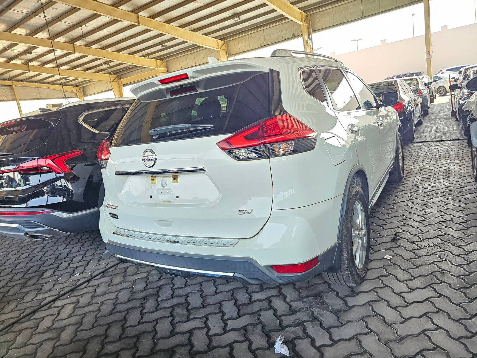 2017 NISSAN ROGUE — 132713 Miles — Lot 4HP601278 — Souq - Marhaba Auctions Used Cars - Image 3