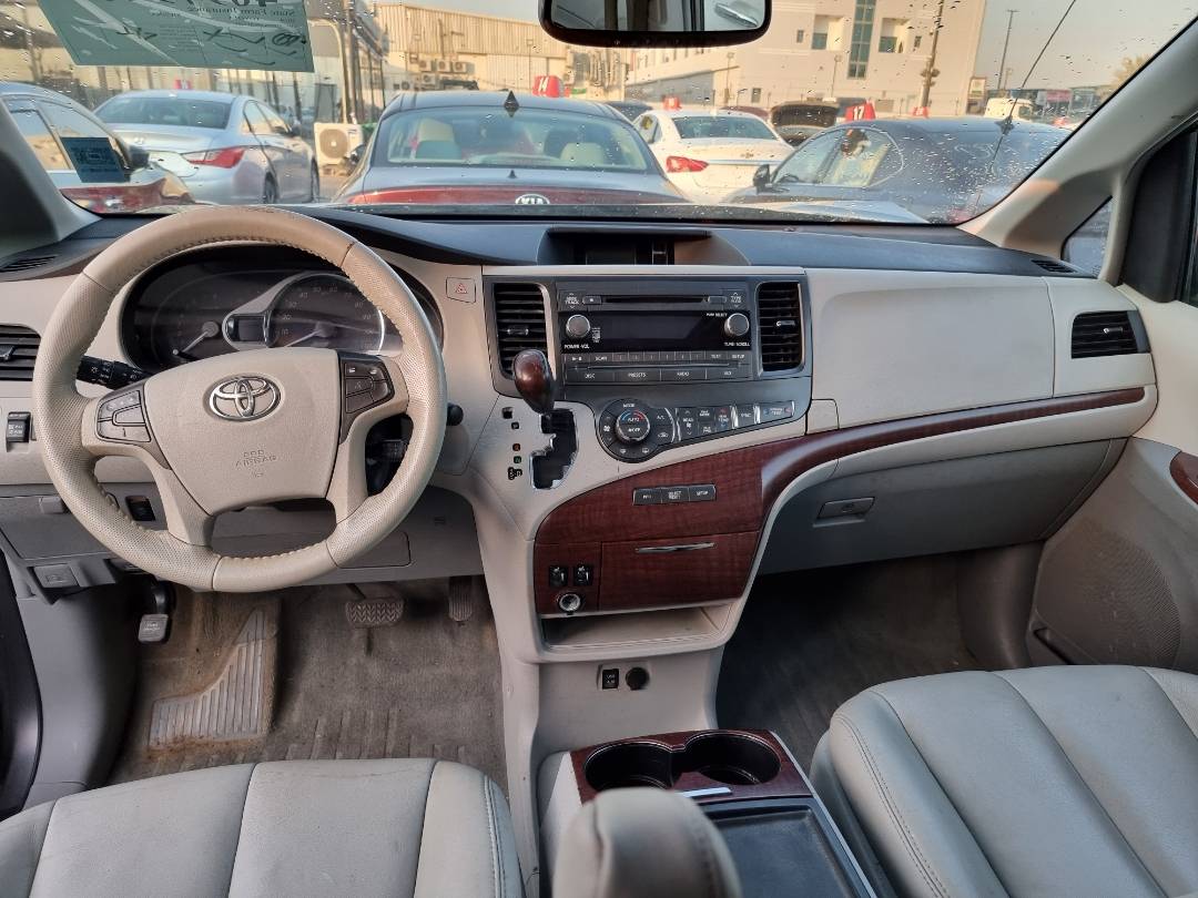 2014 TOYOTA SIENNA — 207666 Miles — Lot 214587 — Souq - Marhaba Auctions Used Cars - Image 8