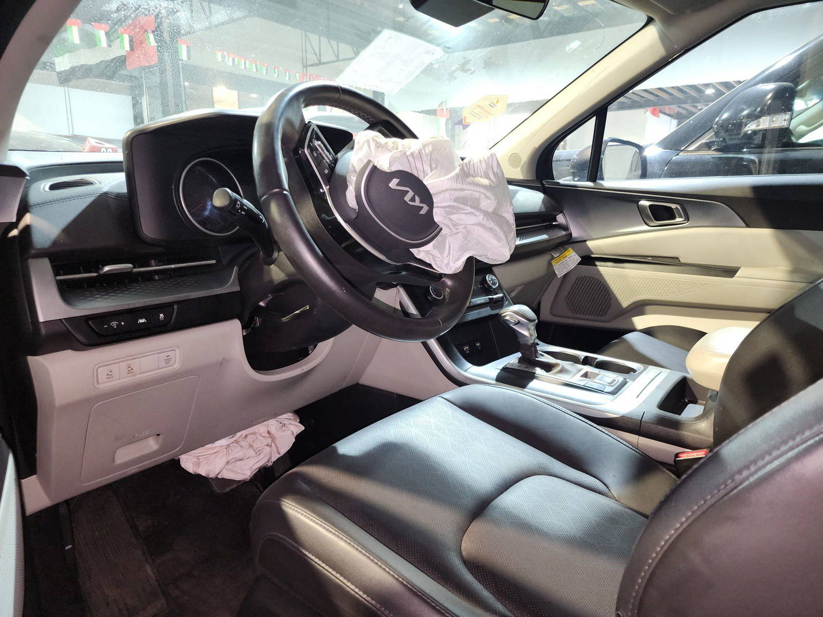 KIA CARNIVAL LX 2023 - Marhaba Auction Used Cars - Image 10