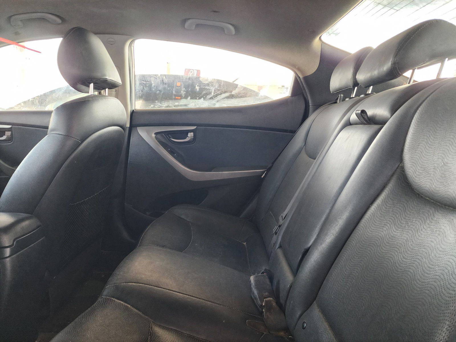 2012 HYUNDAI ELANTRA — 189310 Miles — Lot 55225084 — Souq - Marhaba Auctions Used Cars - Image 8