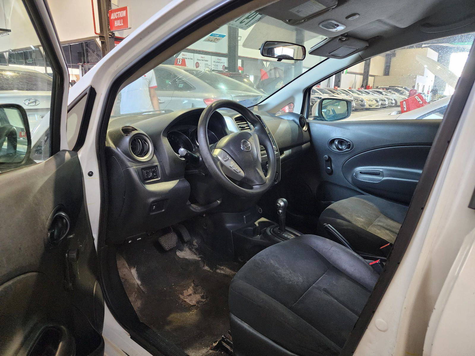 2018 NISSAN VERSA NOTE — 208131 Miles — Lot 3N1CE2CP9JL353847 — Main - Marhaba Auctions Used Cars - Image 5