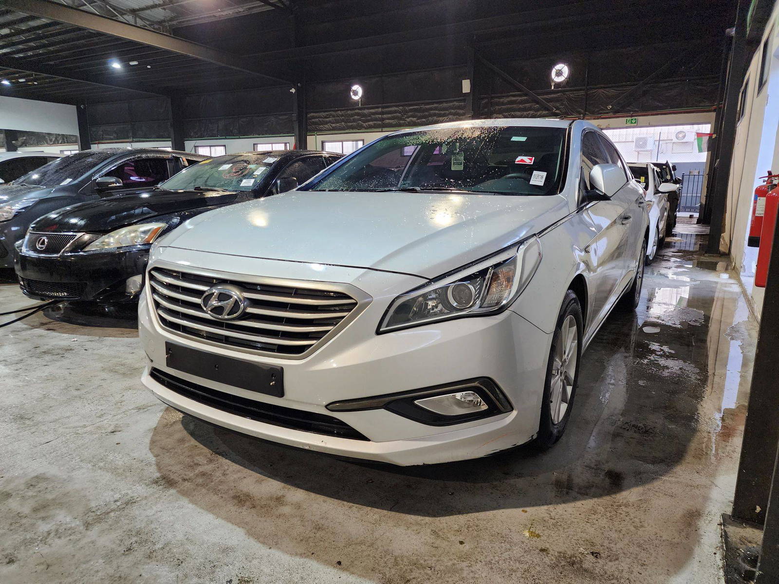 2015 HYUNDAI SONATA — 95061 KM — Lot 108890 — Ind. 12 - Marhaba Auctions Used Cars - Image 4