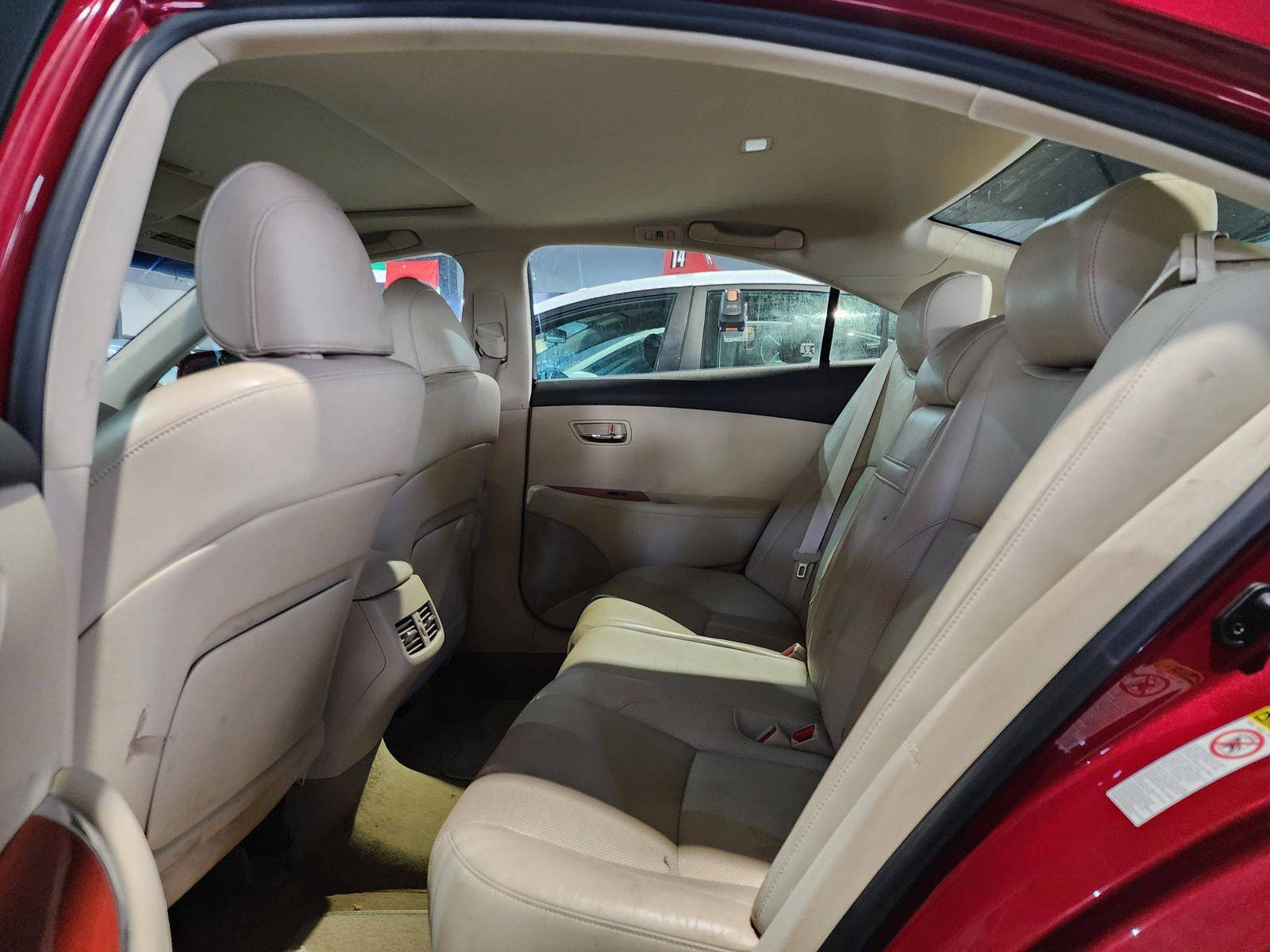 2012 LEXUS ES 350 — 126804 Miles — Lot 84144534 — Al Quoz - Marhaba Auctions Used Cars - Image 7