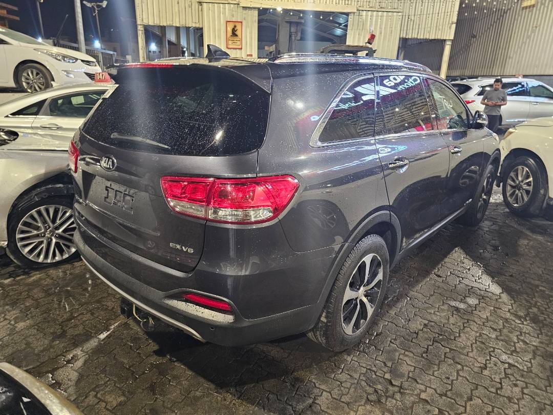 KIA SORENTO 2017 - Marhaba Auction Used Cars - Image 5