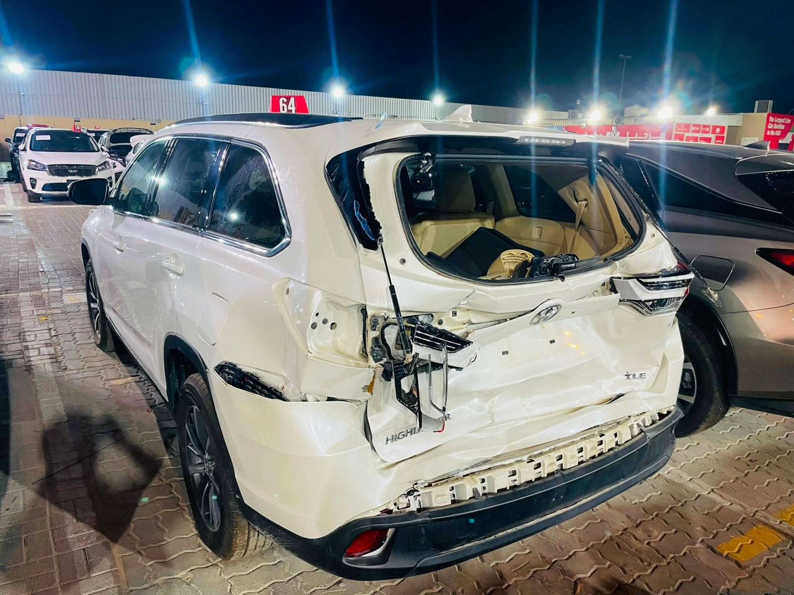 2019 TOYOTA HIGHLANDER — 100146 Miles — Lot 94389245 — Al Sajaa - Marhaba Auctions Used Cars - Image 7