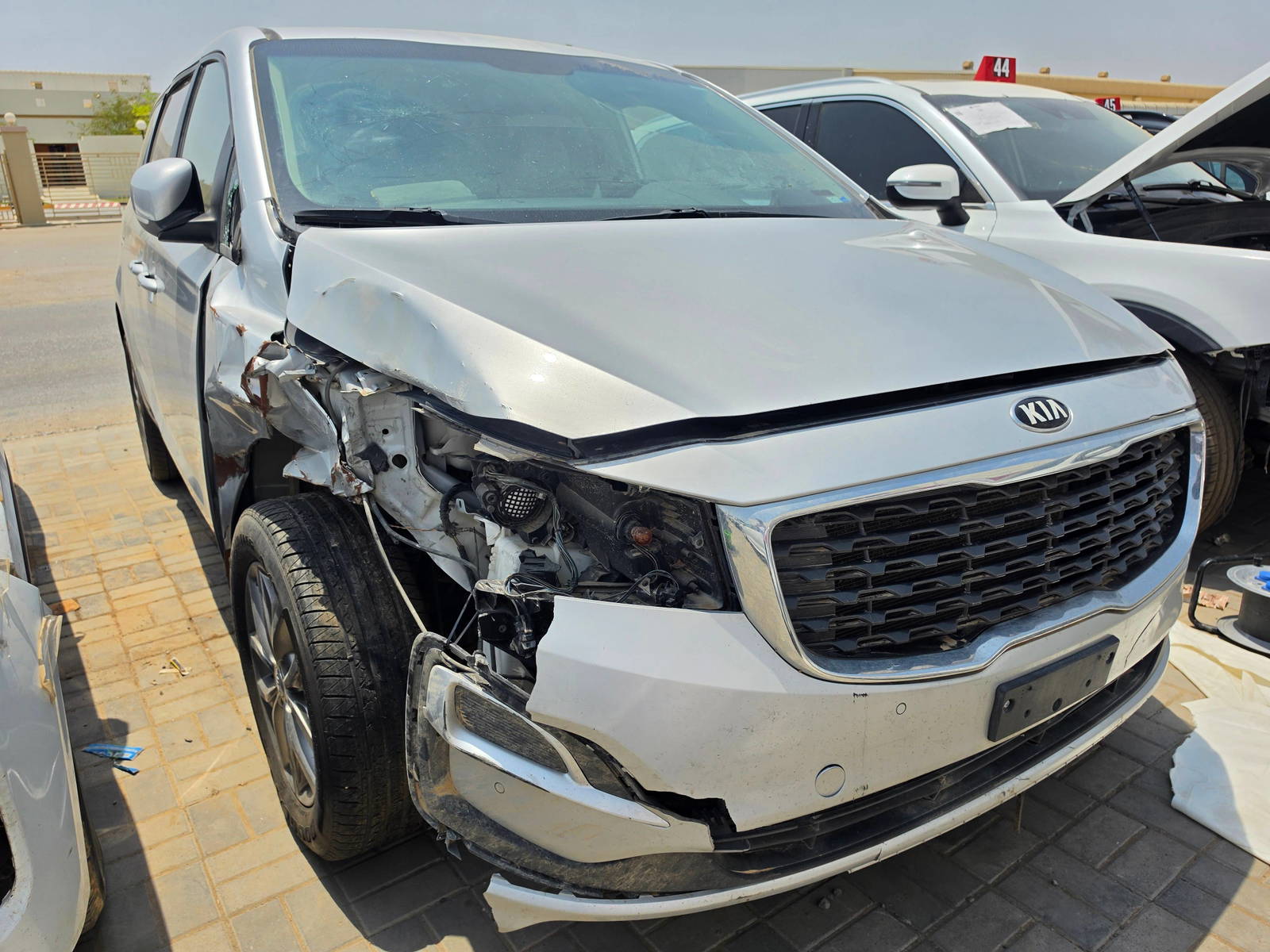 2019 KIA SEDONA — 140469 Miles — Lot 13K6503115 - Marhaba Auctions Used Cars - Image 2