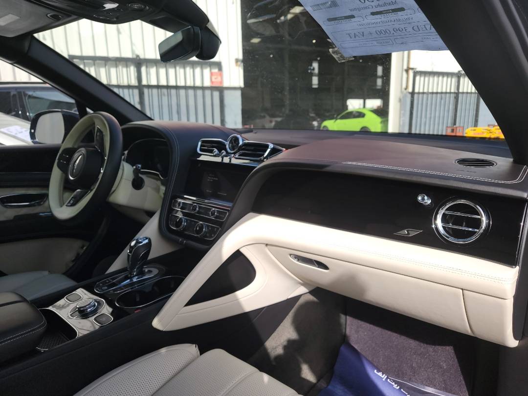 2022 BENTLEY BENTAYGA — 25717 KM — Lot 82151212 - Marhaba Auctions Used Cars - Image 6