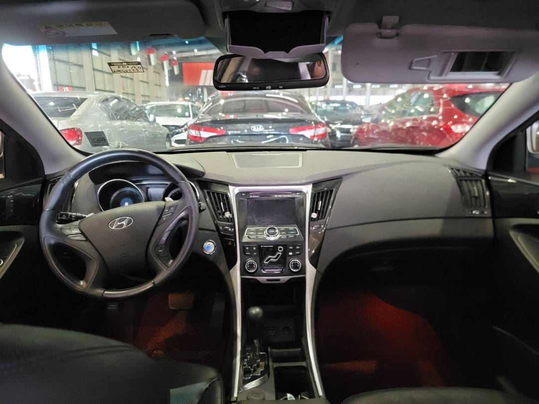 2010 HYUNDAI SONATA — 146883 KM — Lot A104792 — Main - Marhaba Auctions Used Cars - Image 8