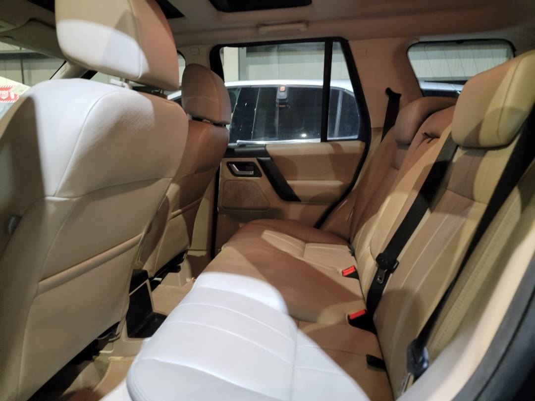 2014 LAND ROVER LR2 — 175563 KM — Lot EH396465 — Main - Marhaba Auctions Used Cars - Image 7