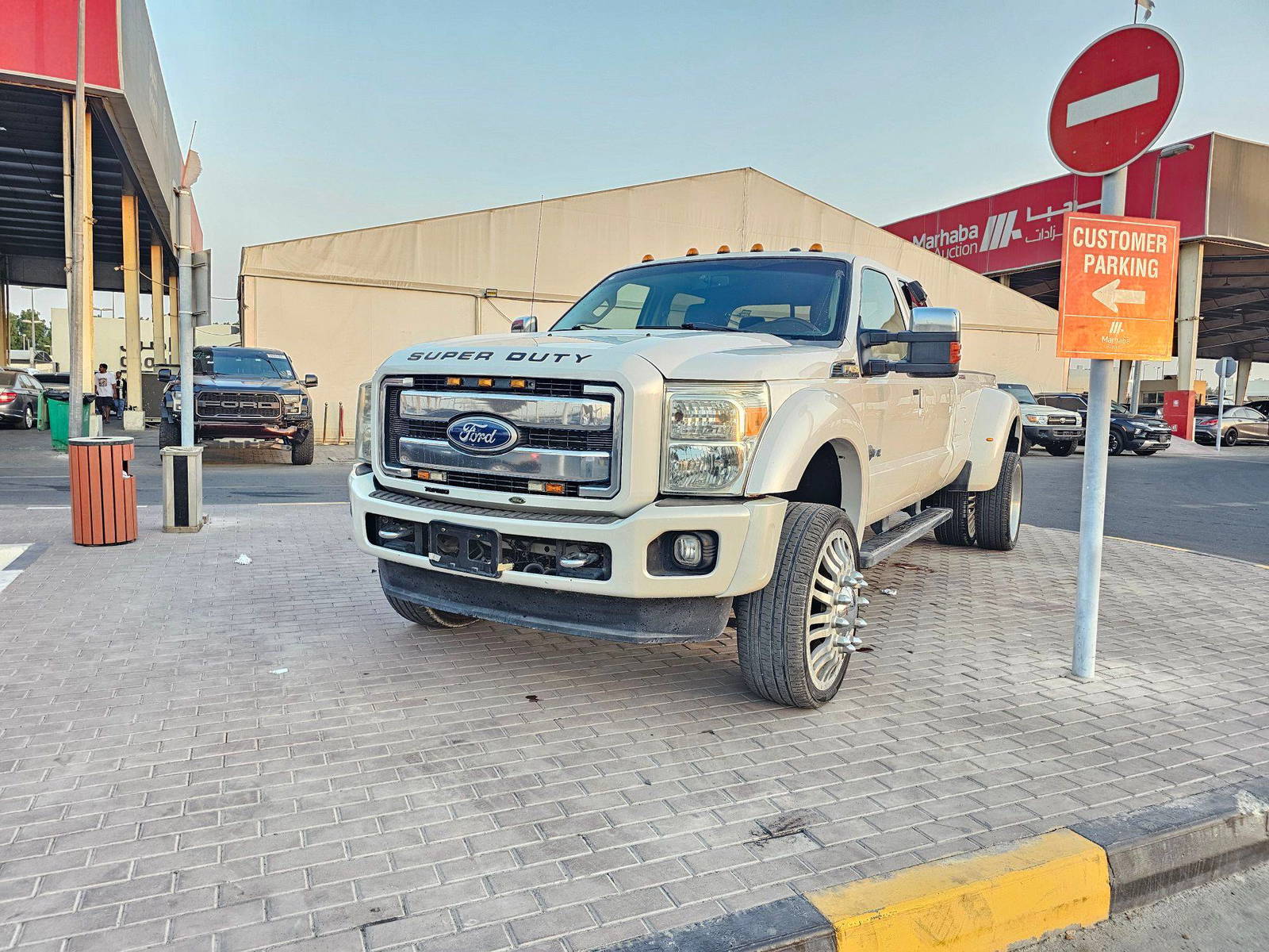 2011 FORD F450 — 168734 KM — Lot 2BEA51079 — Souq - Marhaba Auctions Used Cars - Image 4