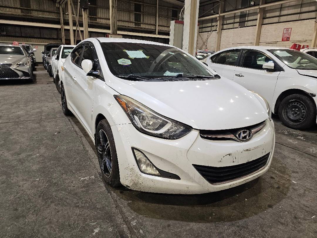 HYUNDAI ELANTRA