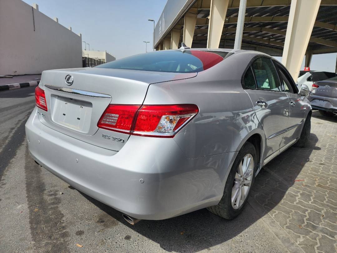 2010 LEXUS ES 350 — 194196 Miles — Lot 96019 — Souq - Marhaba Auctions Used Cars - Image 5