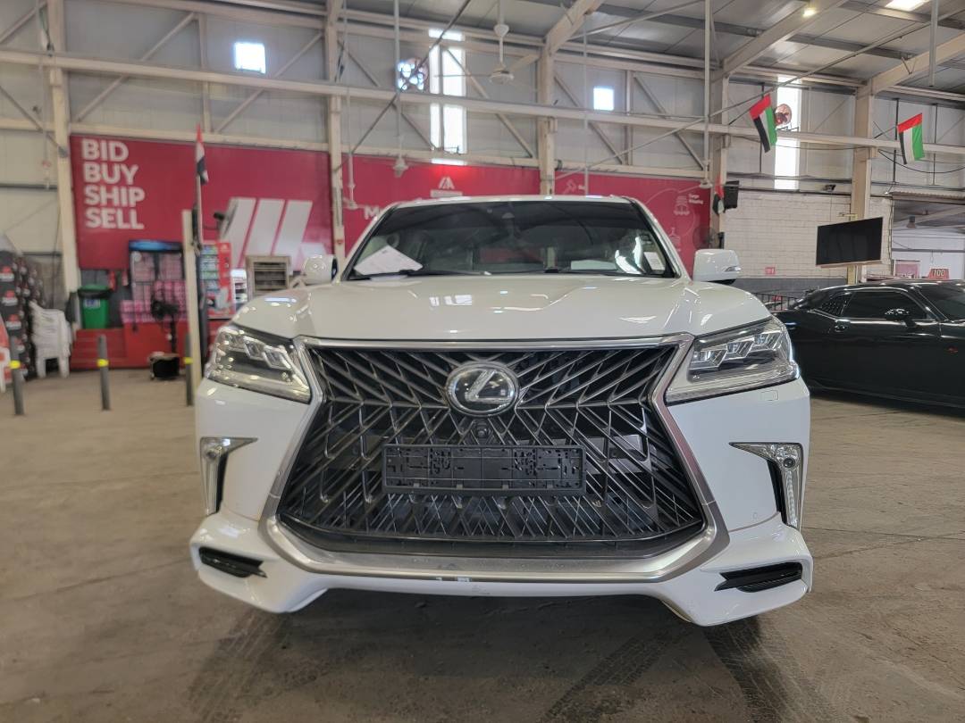 2016 LEXUS LX 570 — 118253 KM — Lot 4G4215610 — Main - Marhaba Auctions Used Cars - Image 3