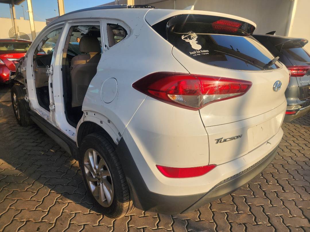 2018 HYUNDAI TUCSON — 123807 Miles — Lot 23042 - Marhaba Auctions Used Cars - Image 9