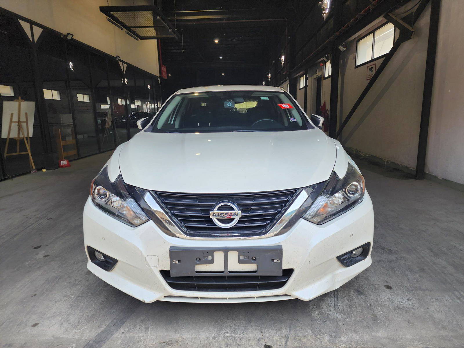 2017 NISSAN ALTIMA — 145990 KM — Lot 258979 — Al Quoz - Marhaba Auctions Used Cars - Image 5