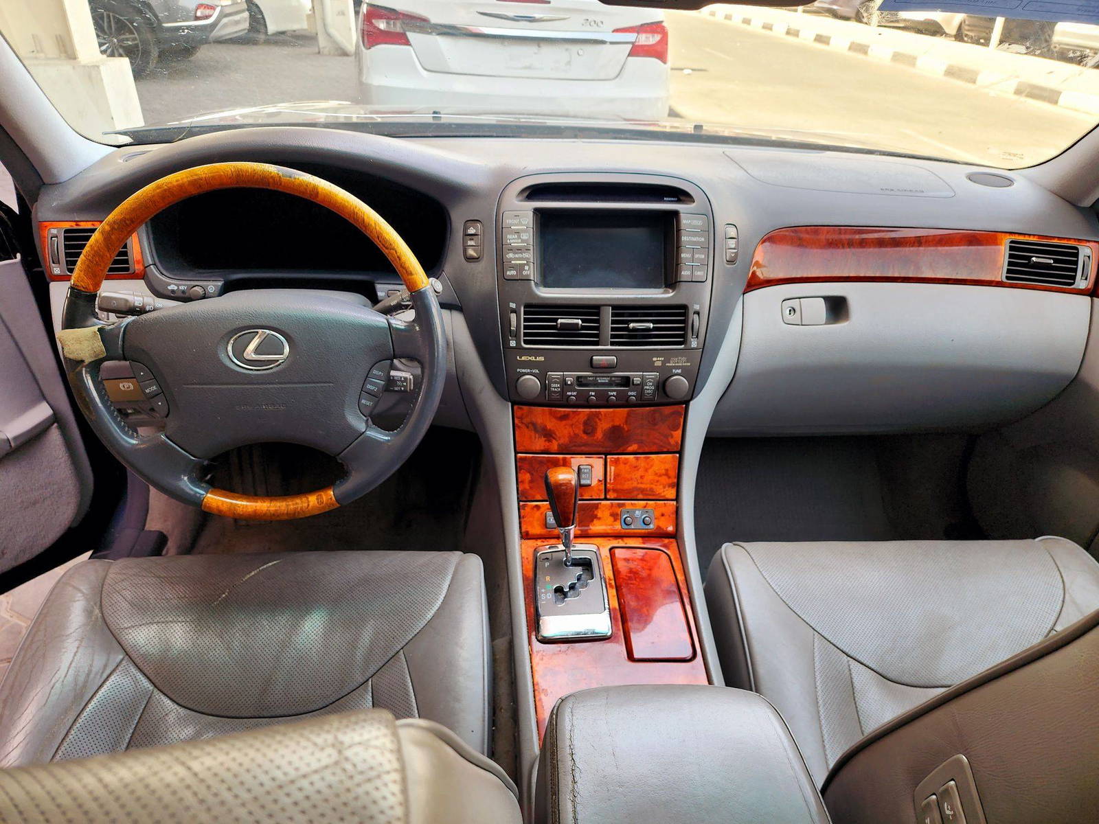 2005 LEXUS LS 430 — 266945 Miles — Lot 55008522 — Souq - Marhaba Auctions Used Cars - Image 7