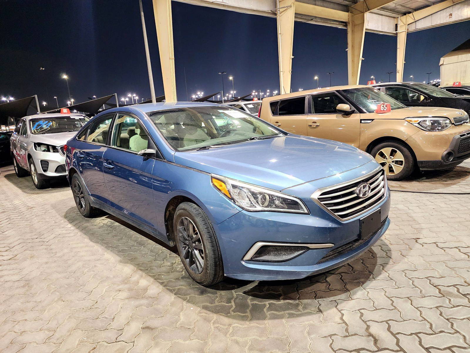 2017 HYUNDAI SONATA — 120533 Miles — Lot 40718816 — Souq - Marhaba Auctions Used Cars - Image 4