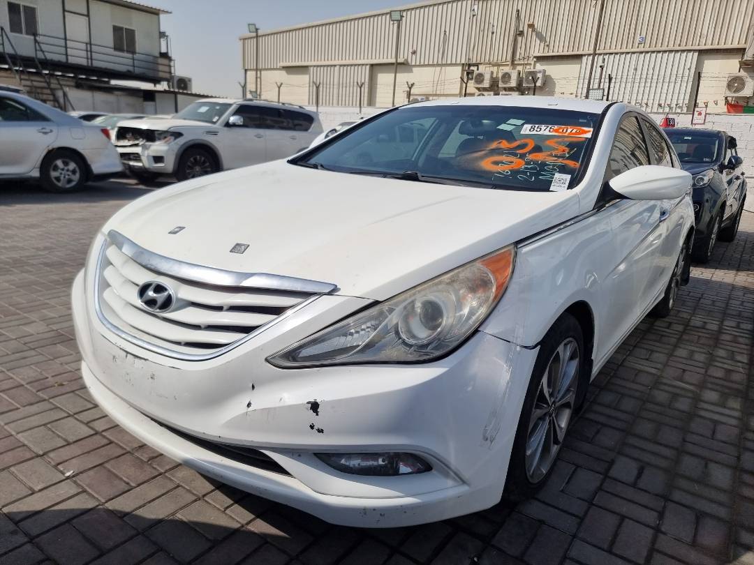 2013 HYUNDAI SONATA — 133379 Miles — Lot 214578 — Ind. 12 - Marhaba Auctions Used Cars - Image 4